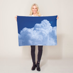 Couverture Polaire Nuages gonflés dans le ciel bleu