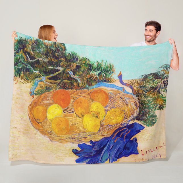 Couverture Polaire Oranges et citrons avec gants bleus, Van Gogh (En situation)
