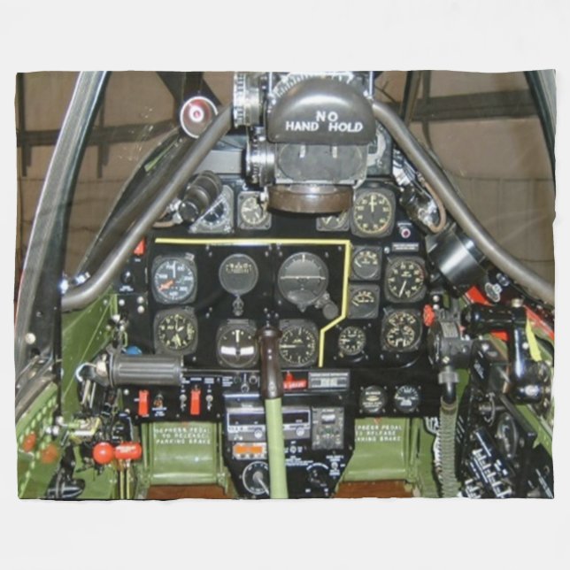 COUVERTURE POLAIRE P-51 HABITACLE, AVIATEURS DE TUSKEGEE (QUEUES (Devant (Horizontal))