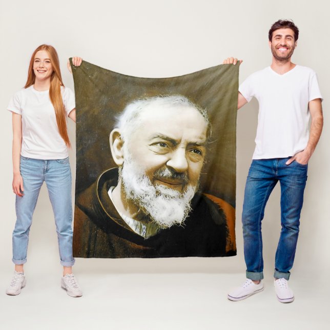 Couverture Polaire Padre Pio, (En situation)