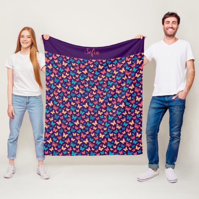 Couverture Polaire Papillon motif simple turquoise violet nom (En situation)