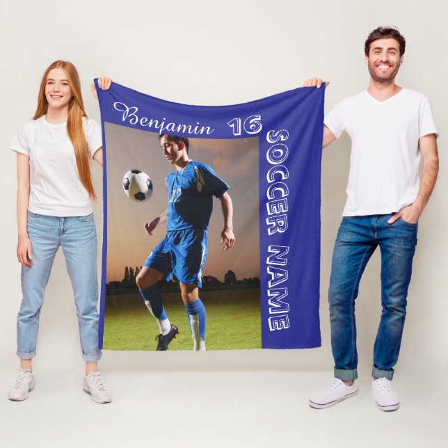 Couverture Polaire Personalized soccer player team  (En situation)