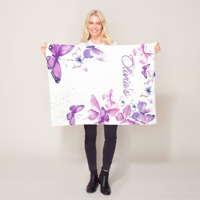 Couverture Polaire Petit Papillon cadeau personnalisé fête d'annivers (En situation)