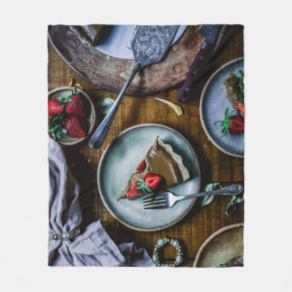 COUVERTURE POLAIRE PIÈCE DE GÂTEAU SERVIE SUR PLAQUE CÉRAMIQUE ROUND 