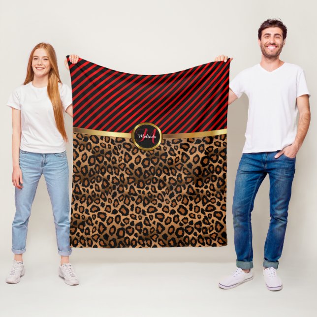 Couverture Polaire Poster de animal Léopard Rouge profond Monogramme (En situation)