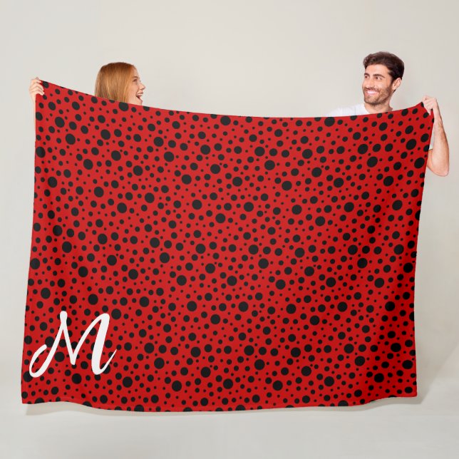 Couverture Polaire Red and black polka dots funny ladybug (En situation)