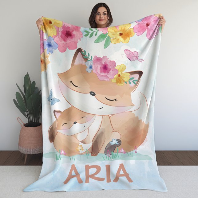Couverture Polaire Renard Kawaii avec Fleurs avec Nom Personnalisé (Kawaii Fox with Flowers with Custom Name Fleece Blanket)