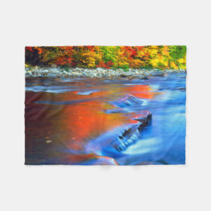 Couverture Polaire Rivière Swift reflétant les couleurs d'automne