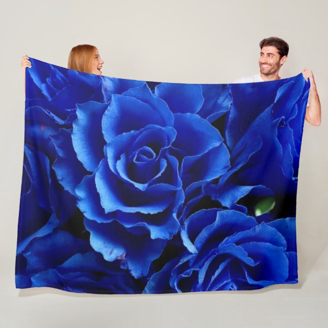 COUVERTURE POLAIRE ROSE DE BLEU (En situation)