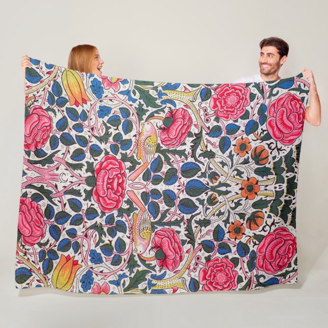 Couverture Polaire Rose et Bird, William Morris (En situation)