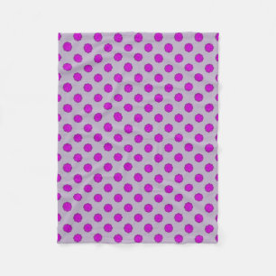 Couverture Polaire Ruban de fleurs violettes par Kenneth Yoncich