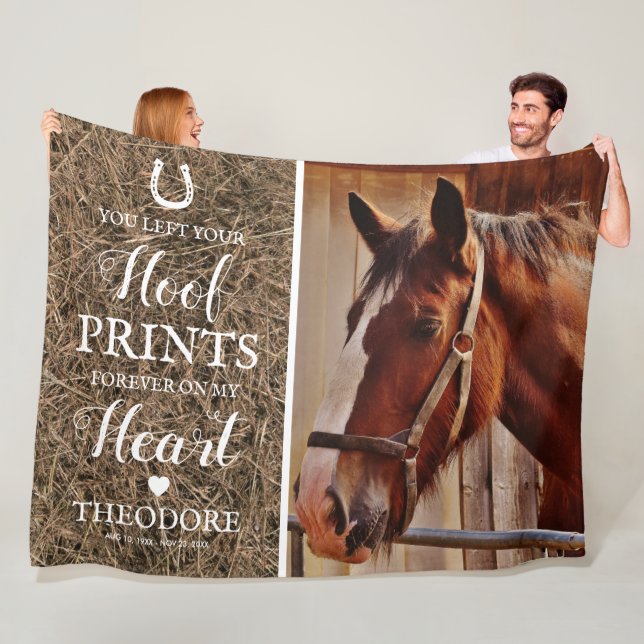 Couverture Polaire Rustic Horse Memorial - Perte d'animal de compagni (En situation)
