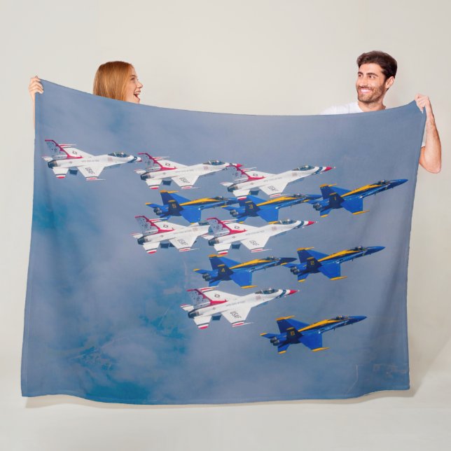 COUVERTURE POLAIRE SALUTE DES ÉQUIPES DÉMOCRATIQUES AMÉRICAINES ! (En situation)
