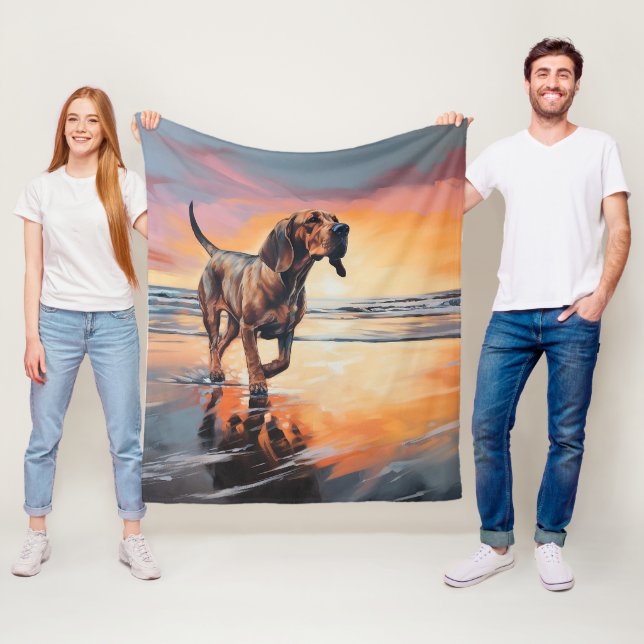 Couverture Polaire Sandy Paws Bloodhound Dog on Beach Sunset (En situation)