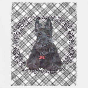 Couverture Polaire Scottie sur le tartan