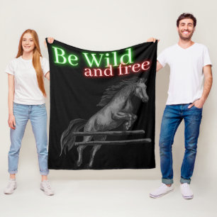 Couverture Polaire Soyez sauvage et saut à cheval libre
