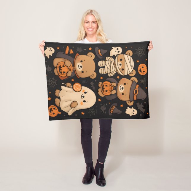 Couverture Polaire Spooky Cute Teddy Halloween Blanket  (En situation)