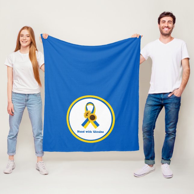 Couverture Polaire Stand With Ukraine Support Ribbon (En situation)
