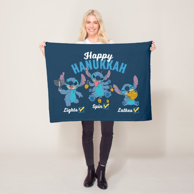 Couverture Polaire Stitch | Bonne Hanoukka (En situation)