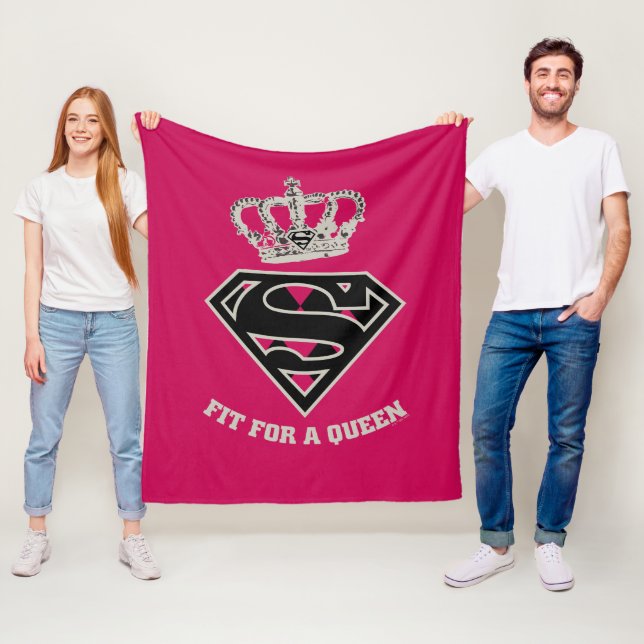 Couverture Polaire Supergirl S-Shield "Adapté Pour Une Reine" (En situation)