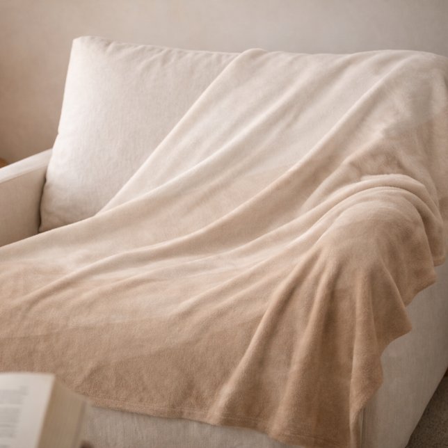 Couverture Polaire Taupe Ivory Horizon Fleece Blanket (A soft taupe-to-ivory gradient brings gentle contrast and layered depth to neutral spaces)