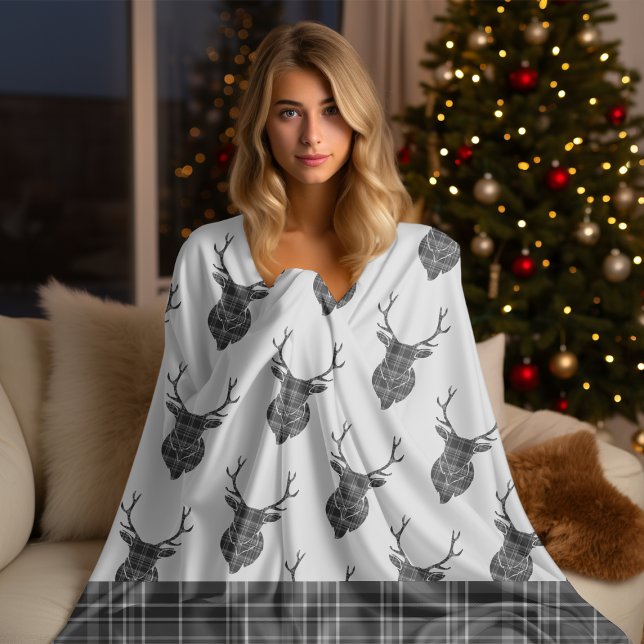 Couverture Polaire Tête de stade écossaise Gray Tartan Rustique Antle (Scottish Grey Tartan Rustic Antler Stag Head Fleece Blanket from Ricaso. Perfect for cosy evenings)