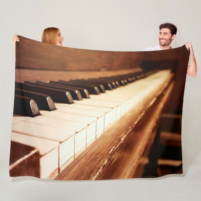 Couverture Polaire Touches de piano (En situation)