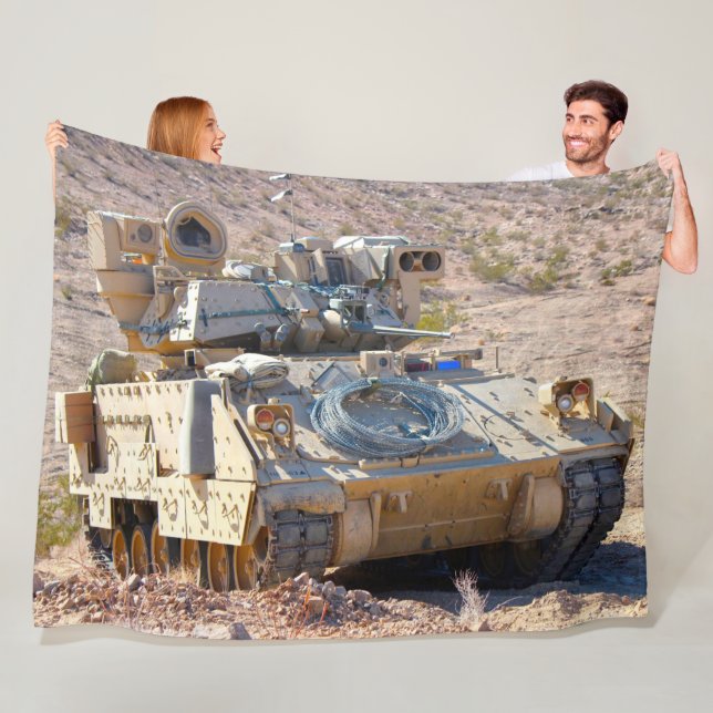 Couverture Polaire TRANSPORTEUR DE PERSONNEL ARMÉ - M2 Bradley (En situation)