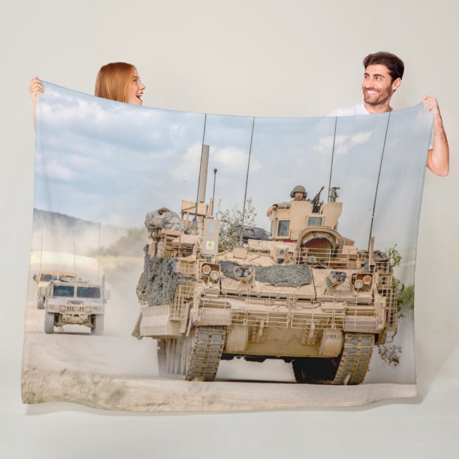 Couverture Polaire TRANSPORTEUR DE PERSONNEL ARMÉ - M2 Bradley (En situation)