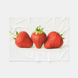 Couverture Polaire Trois fraises sur White fbcn