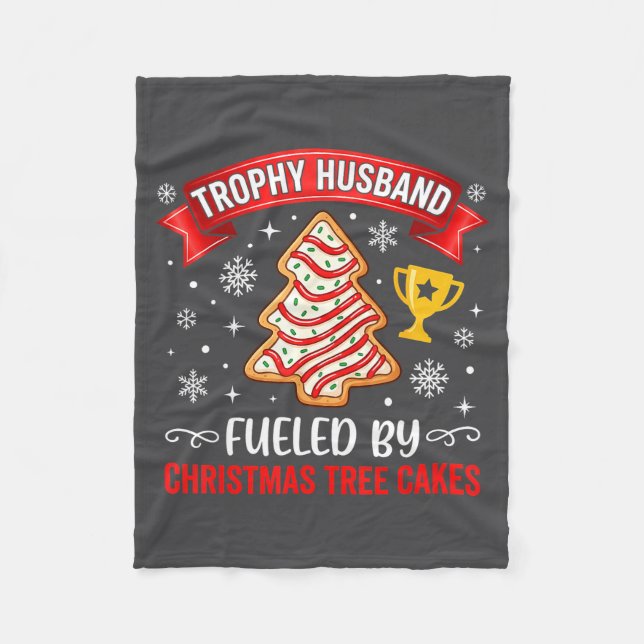 Couverture Polaire Trophy Husband Fueled By Tree Cake Snacks  (Devant)