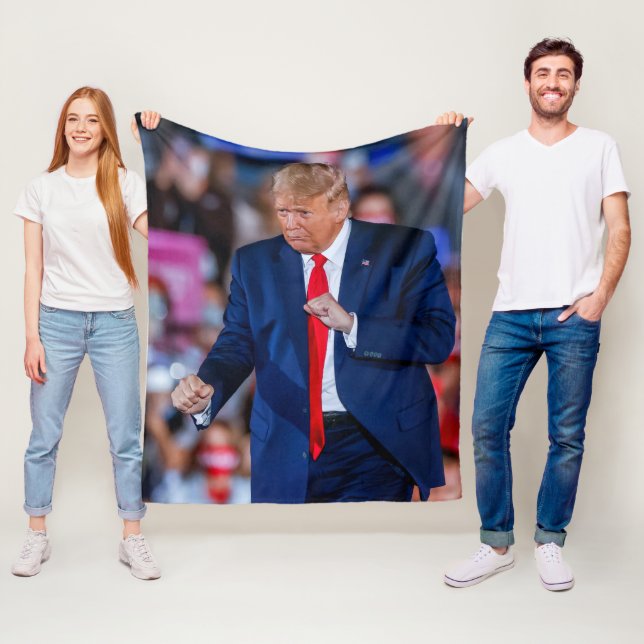 Couverture Polaire Trump Dance Funny (En situation)