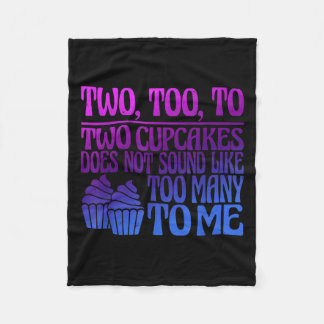 Couverture Polaire Two, Too, To Two Cupcakes Does Not Sound Like Too 