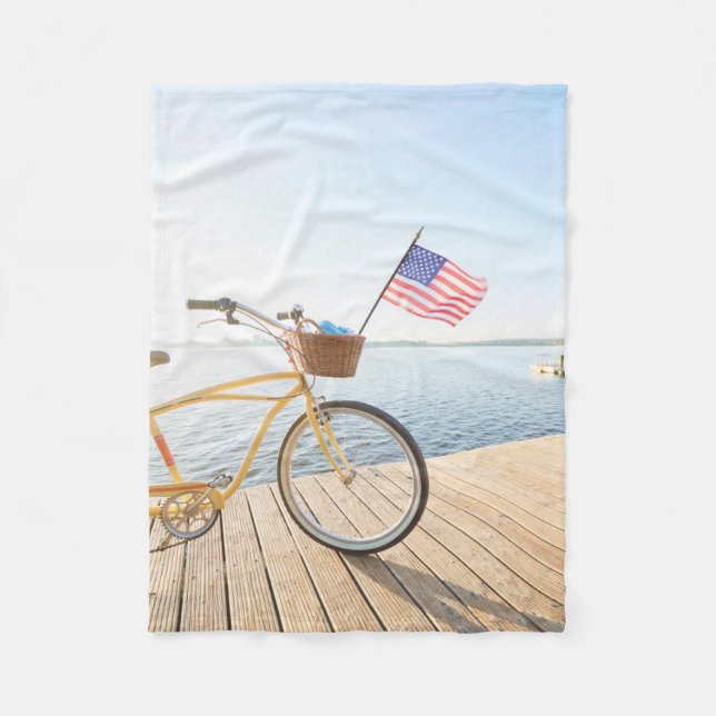 Couverture Polaire Water | Bicycle By the Lake (Devant)