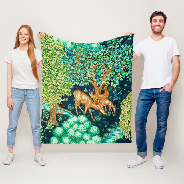 Couverture Polaire William Morris Deer par une tapisserie de Brook Im (En situation)