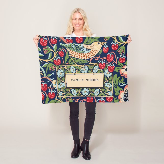 Couverture Polaire William Morris Strawberry Thief Fleece Blanche (En situation)