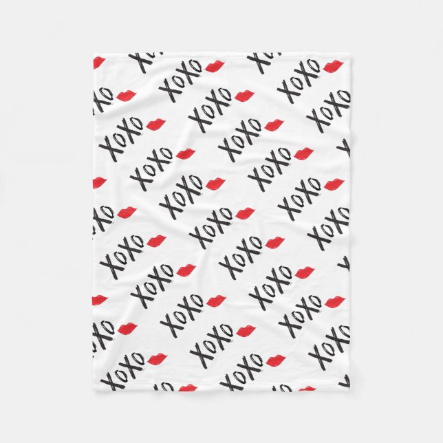 Couverture Polaire XoXo-Hugs-Kisses-with-Red-Lips (Devant)