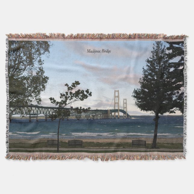Couverture Pont Mackinac avec des arbres jettent la couvertur (Devant)