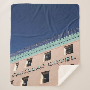COUVERTURE SHERPA BÂTIMENT DE L'HÔTEL CADILLAC