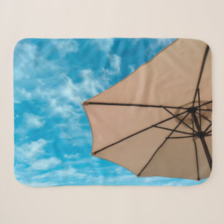 Couverture Sherpa Beach party blues soleil océan parapluie pop coule