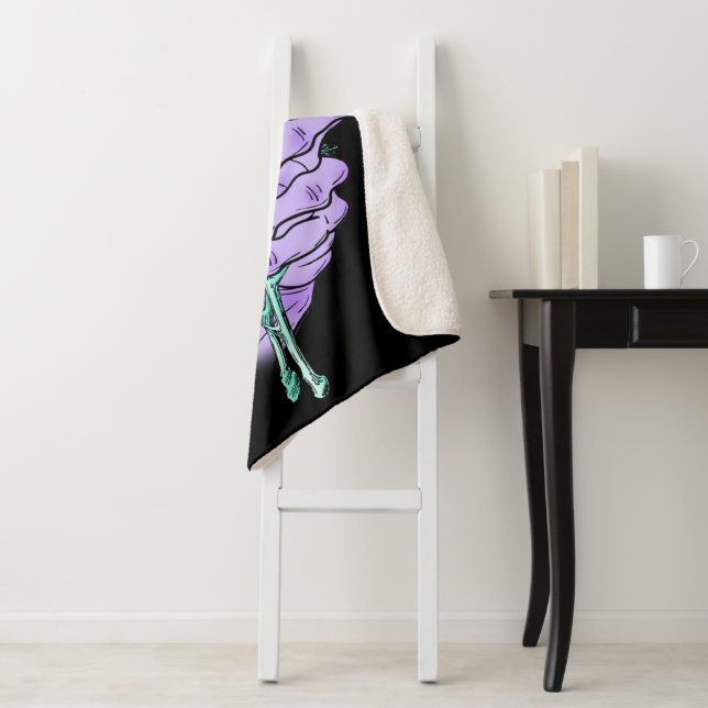 Couverture Sherpa Bouquet gothique Sherpa Blanket (En situation)