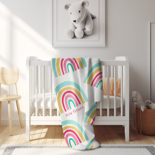 Couverture Sherpa Bright Rainbows avec le nom du bébé coloré
