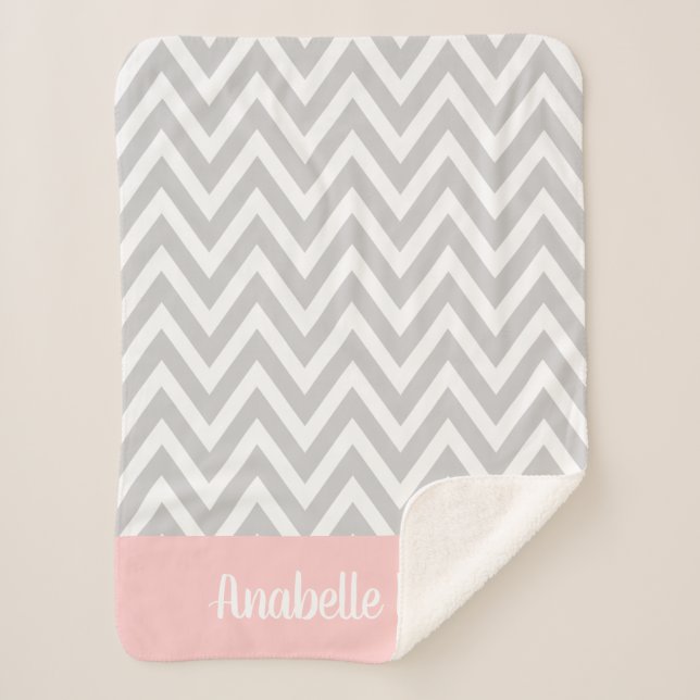 Couverture Sherpa Chevron gris et rose Nom du bébé Monogrammé (Devant)