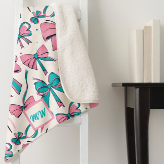 Couverture Sherpa Coquette rose et arcs turquoises monogramme