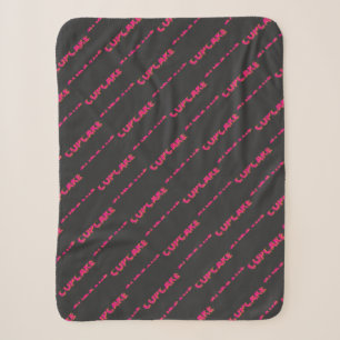Couverture Sherpa Cupcake Rose Texte Personnalisé Noir