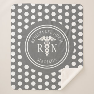 Couverture Sherpa Diplôme d'infirmière autorisée Gris Blanc Monogram