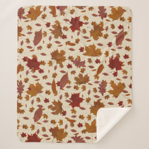 Couverture Sherpa Feuille d'automne d'or décoratif sur la crème