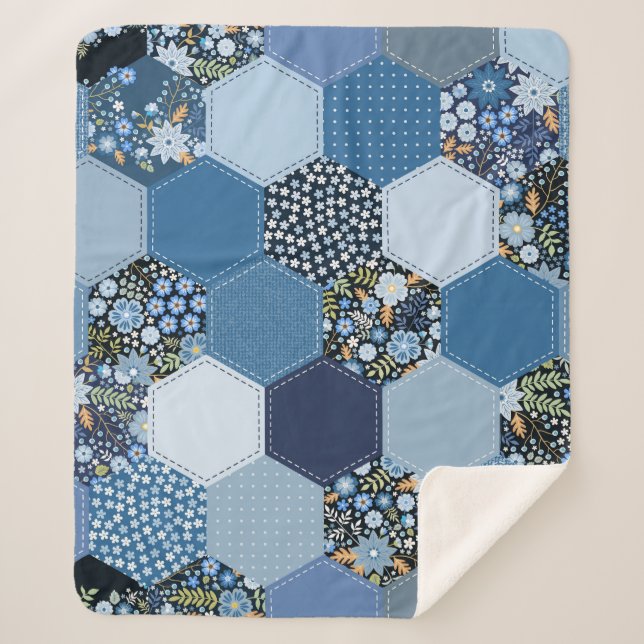 Couverture Sherpa Floral, patchwork de denim : motif bleu. (Devant)