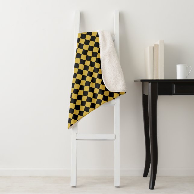 Couverture Sherpa Gras noir et blanc Chevron Motif classique (En situation)