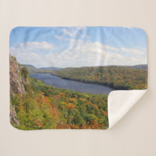 Couverture Sherpa Lac dans les nuages Sherpa Blanket